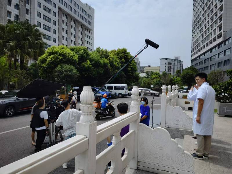 九龙坡区广告片拍摄公司低成本实现高规格制作的诀窍